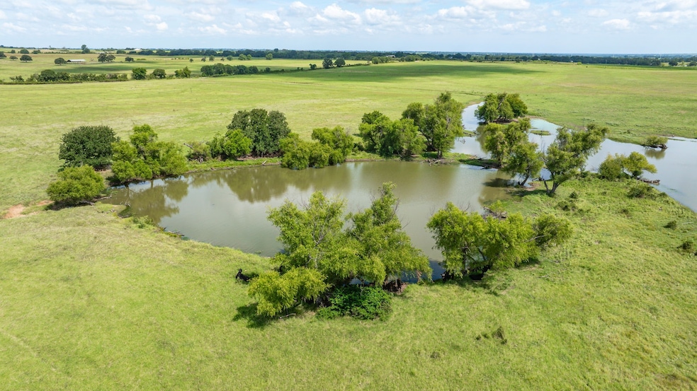 For Sale $919,500