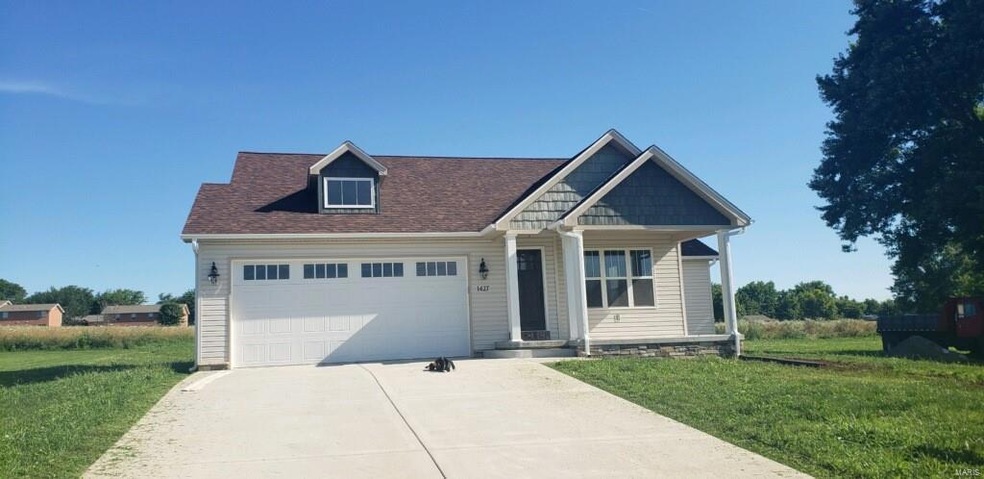 1427 Glenda Dr, Farmington, MO 63640 - photo 1