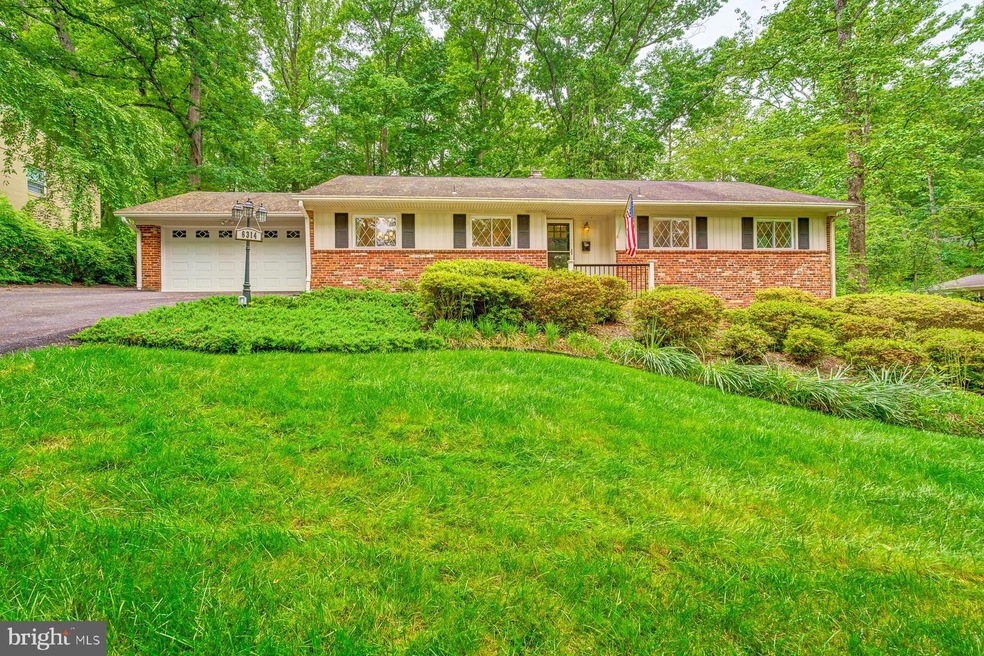 6314 Waterway Dr, Falls Church, VA 22044 - photo 1