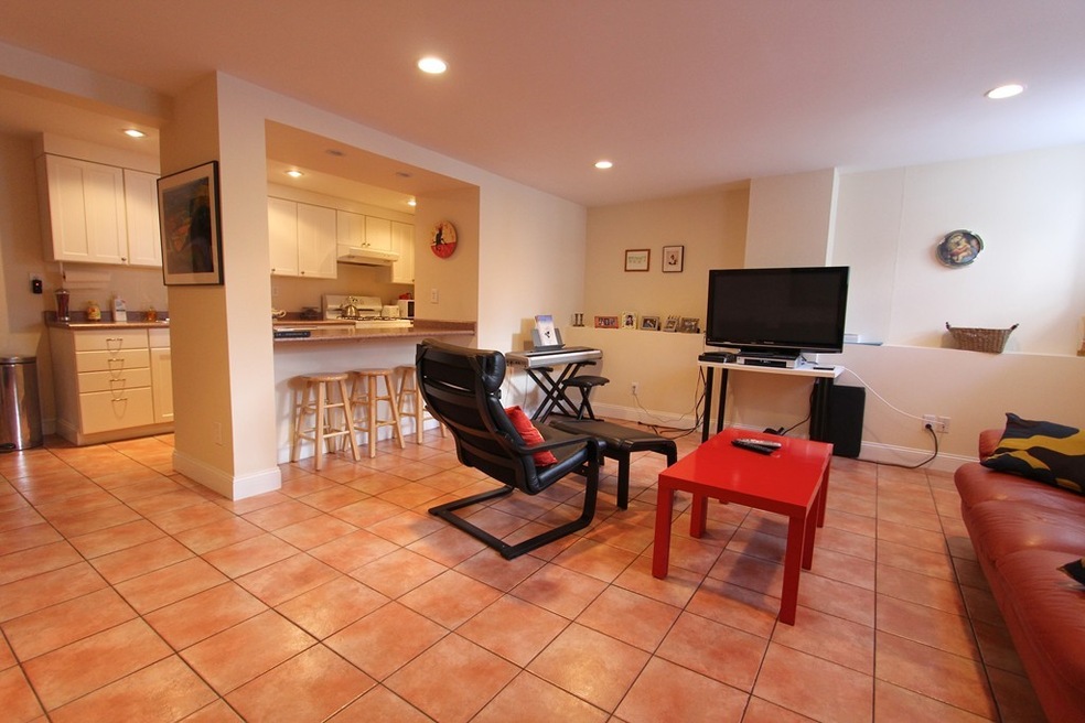 61 Linden St unit B, Brookline, MA 02445 - photo 1