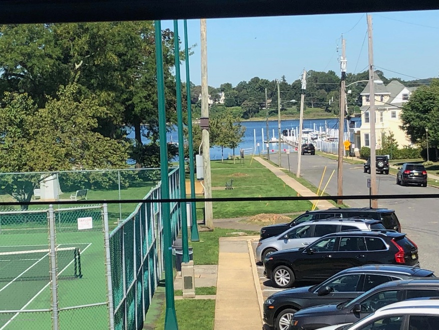 26 Lafayette St unit 4, Rumson, NJ 07760 - photo 1