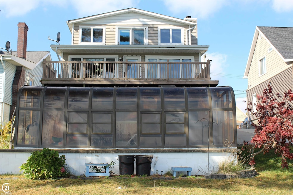 3906 Military St, Port Huron, MI 48060 - photo 1