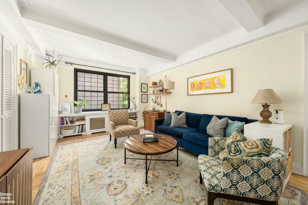 245 E 72nd St unit 2G, New York, NY 10021 - photo 1