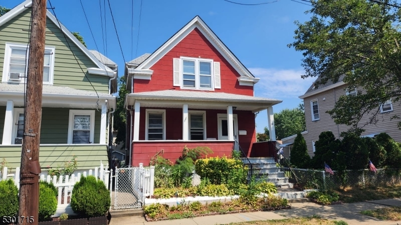 Sold $405,900 • Co-Listing Agent