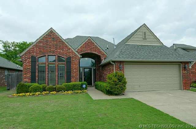 Beautiful curb appeal on this brick home!