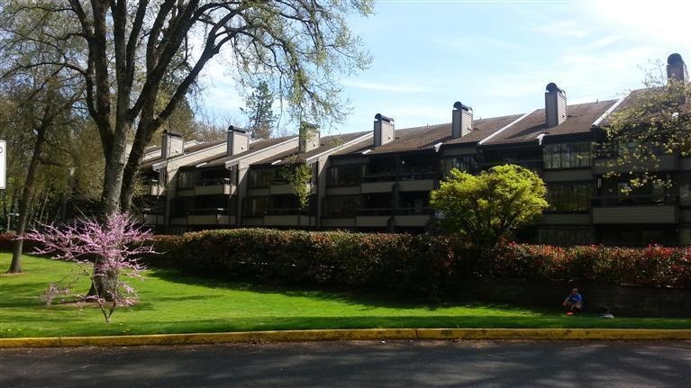 115 Rogue River Hwy unit 105, Grants Pass, OR 97527 - photo 1