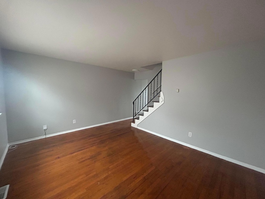 1975 Dunbar Dr unit C, Columbus, OH 43224 - photo 1