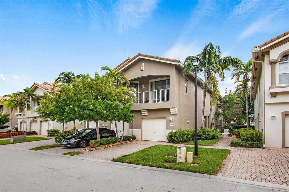 3013 Laurel Ridge Cir, Riviera Beach, FL 33404 - photo 1