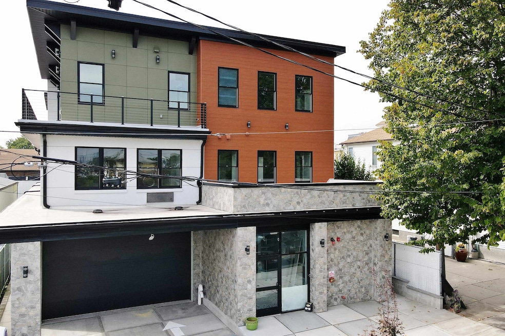 For Rent $1,995/month • Co-Listing Agent