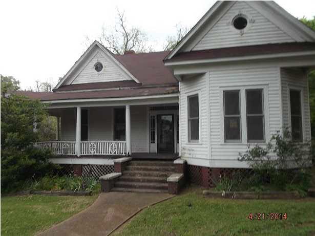 112 N Haley St, Hazlehurst, MS 39083 - photo 1