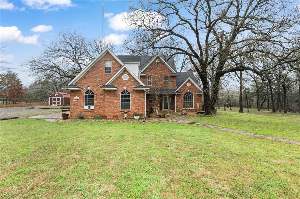 465 Oak Ridge Rd, Denison, TX 75021 - photo 1