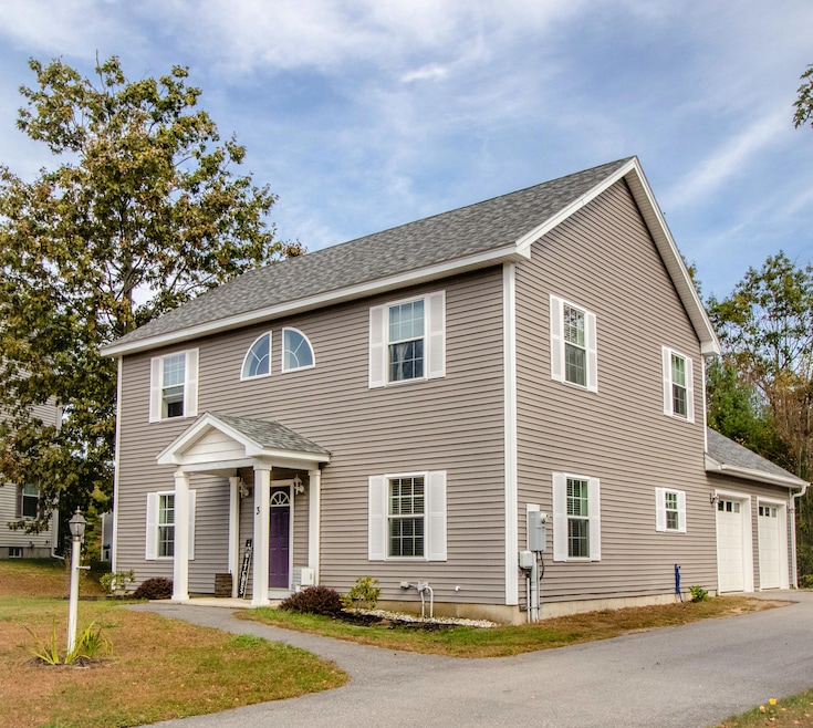 3 Stanley St, Old Orchard Beach, ME 04064 - photo 1