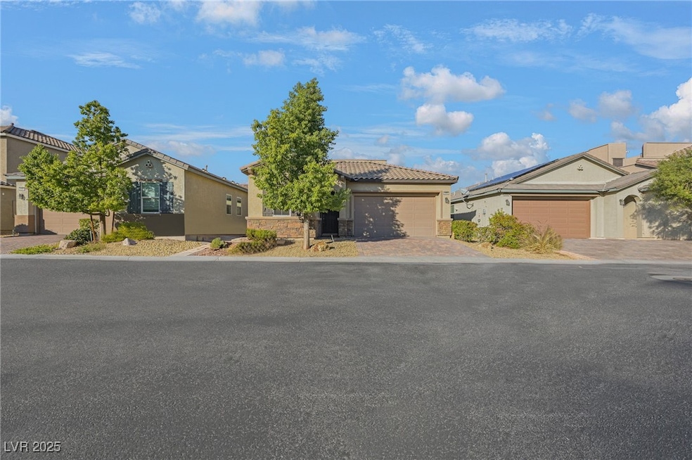 8090 Ancient Oaks Ave, Las Vegas, NV 89113 - photo 1