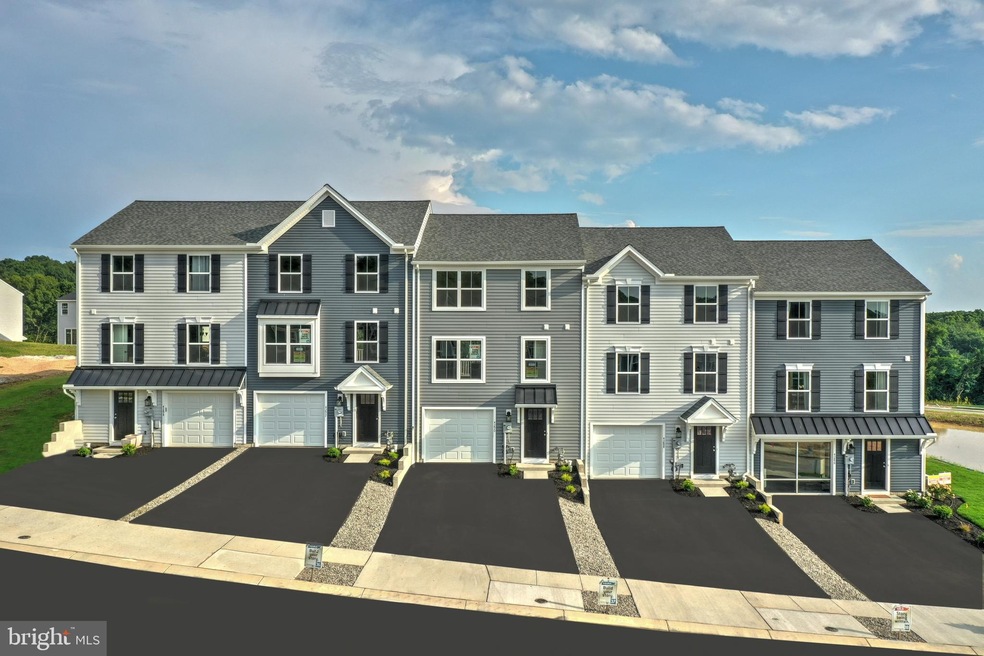 4361 Blackburn Dr, Stewartstown, PA 17363 - photo 1