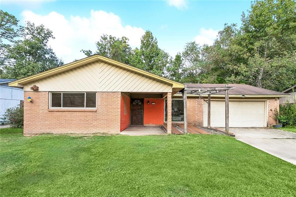 1439 Eastridge Dr, Slidell, LA 70458 - photo 1