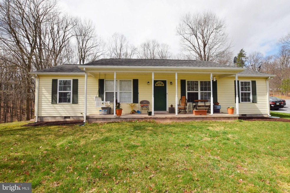 61 Ivanhoe Dr, Hedgesville, WV 25427 - photo 1