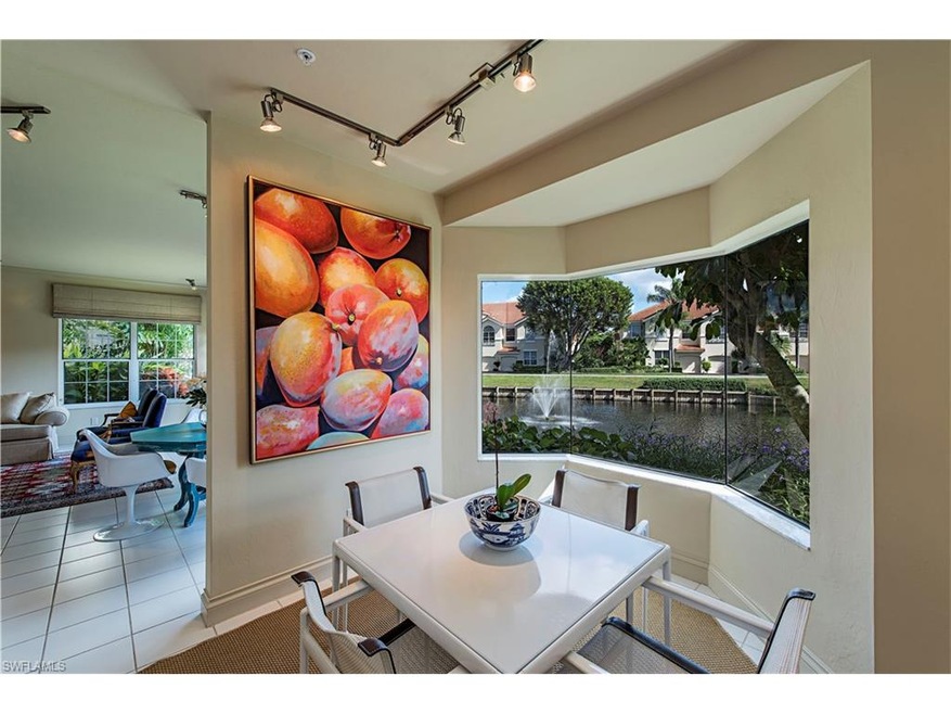 Breakfast Area Overlooking Lake