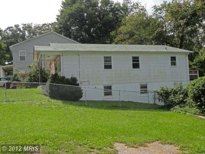 611 Balboa Ave, Capitol Heights, MD 20743 - photo 1