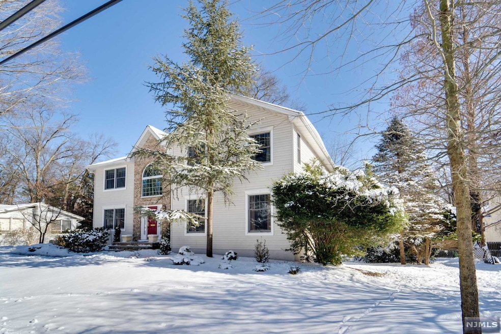 84 Stewart St, Demarest, NJ 07627 - photo 1