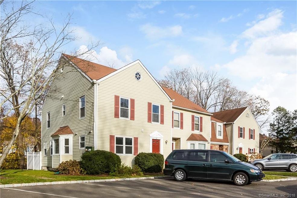 18 Summer Street, New Canaan