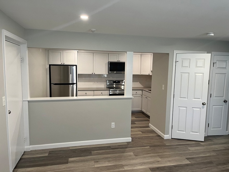 1395 Furnace Brook Pkwy unit 9, Quincy, MA 02169 - photo 1