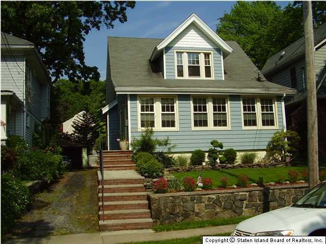 245 Hart Blvd, Staten Island, NY 10301 - photo 1