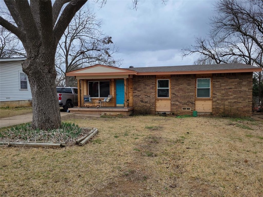 1705 Ridgewood Rd, Denison, TX 75020 - photo 1