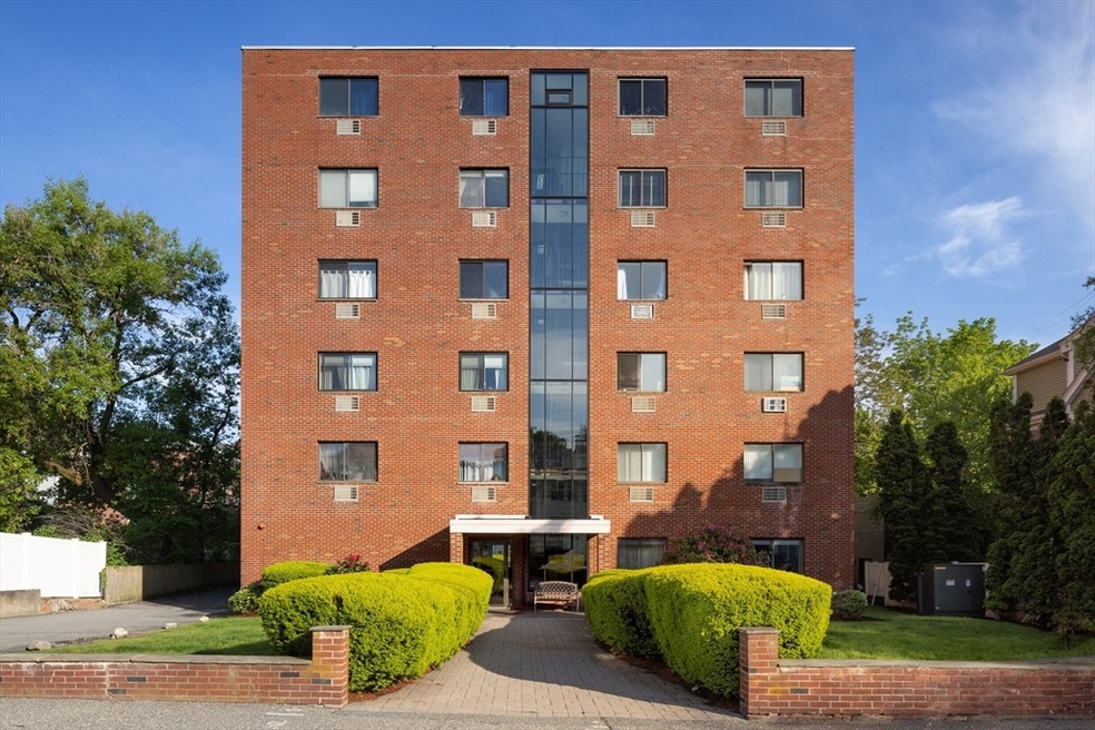 12 Pond Ln unit 41, Arlington, MA 02474 - photo 1