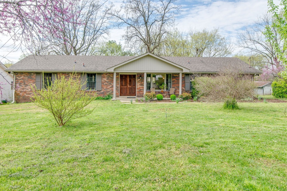 Welcome to 224 Maplewood Trace! An 1825 square foot, four bedroom, three full bath ranch home conveniently located minutes from downtown Nashville. 