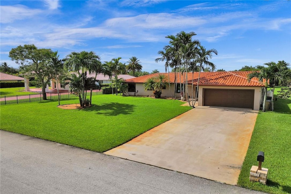 15080 SW 31st Ct, Davie, FL 33331 - photo 1