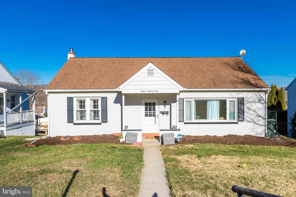 1505 Oak St, Coatesville, PA 19320 - photo 1