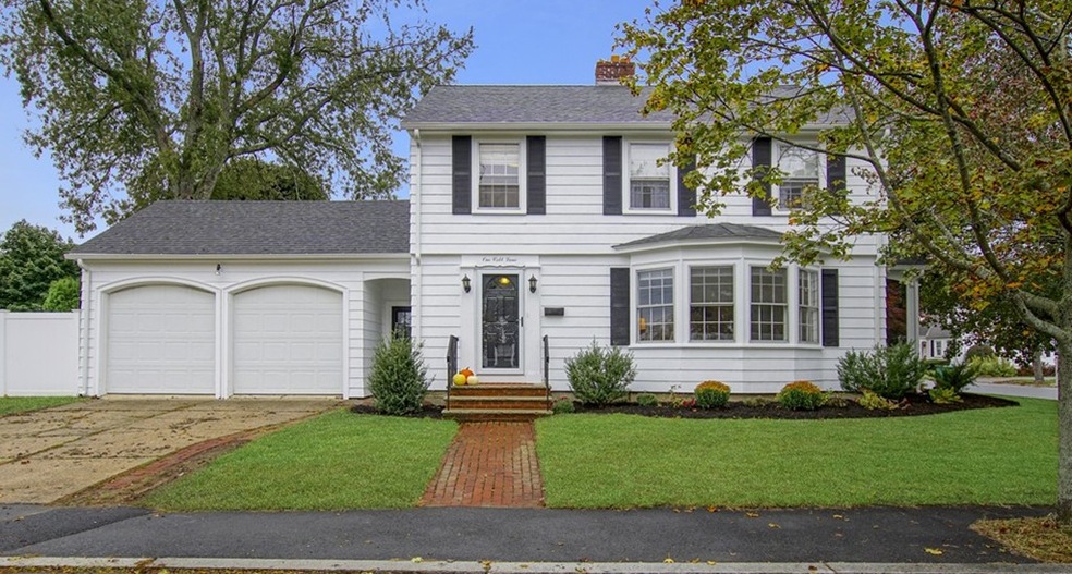 1 Cobb Ln, Lynn, MA 01904 - photo 1