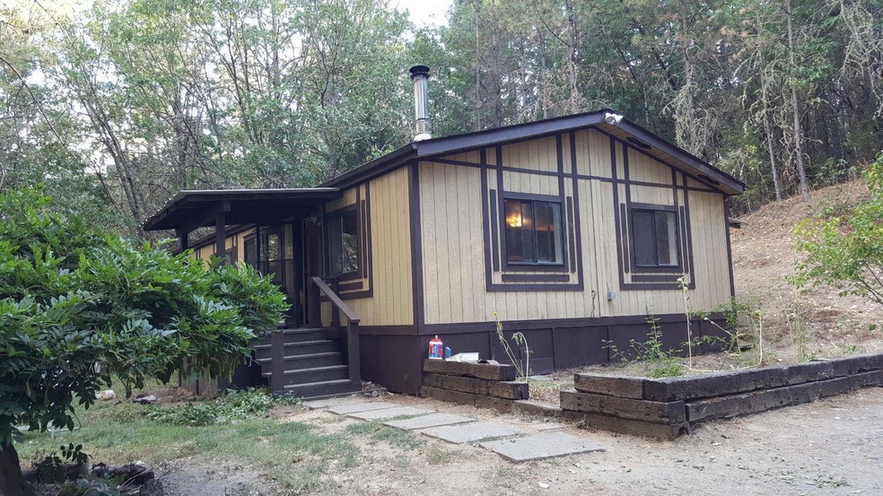 1755 Lonnon Rd, Grants Pass, OR 97527 - photo 1