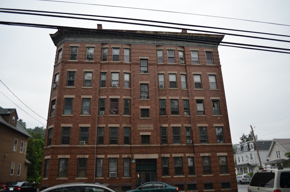 861 Main St, Holyoke, MA 01040 - photo 1