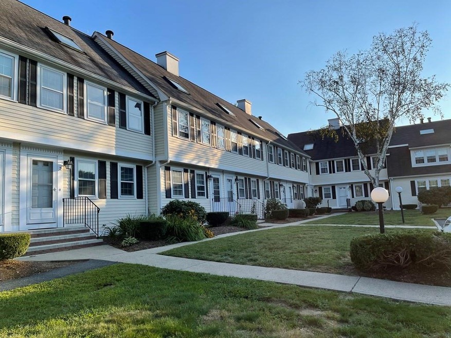 453 Turnpike St unit 3, South Easton, MA 02375 - photo 1