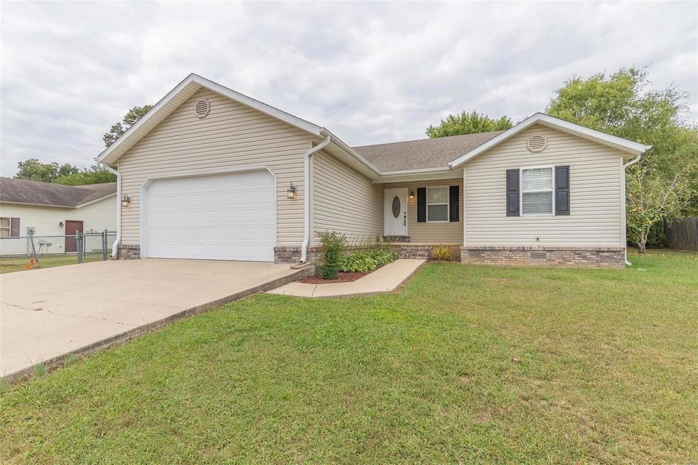 966 Sunny Valley Ln, Poplar Bluff, MO 63901 - photo 1