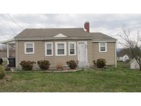 1701 Tremont Ave, Bristol, TN 37620 - photo 1