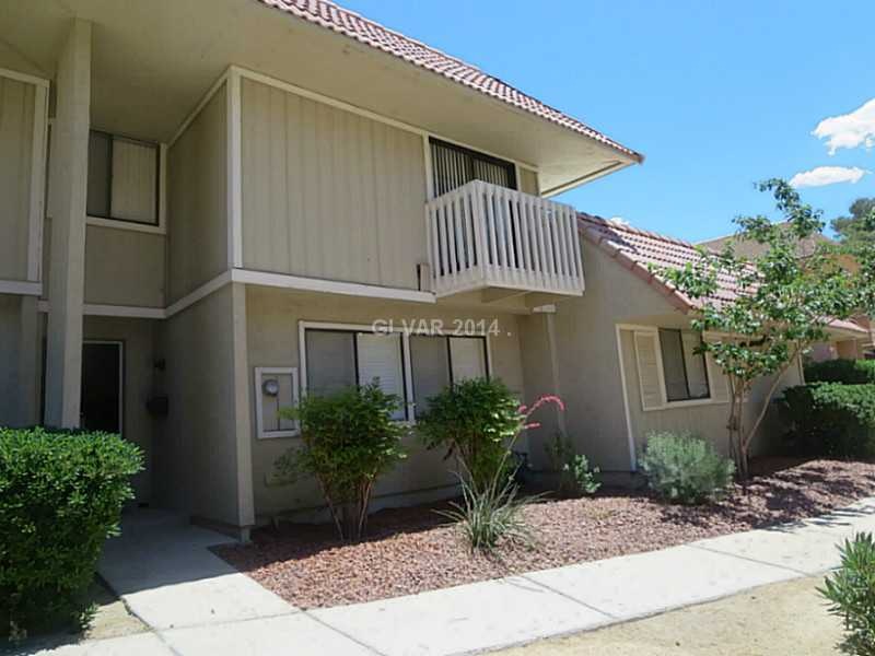 Property Photo. SUPER 4 BEDROOM TOWNHOME
