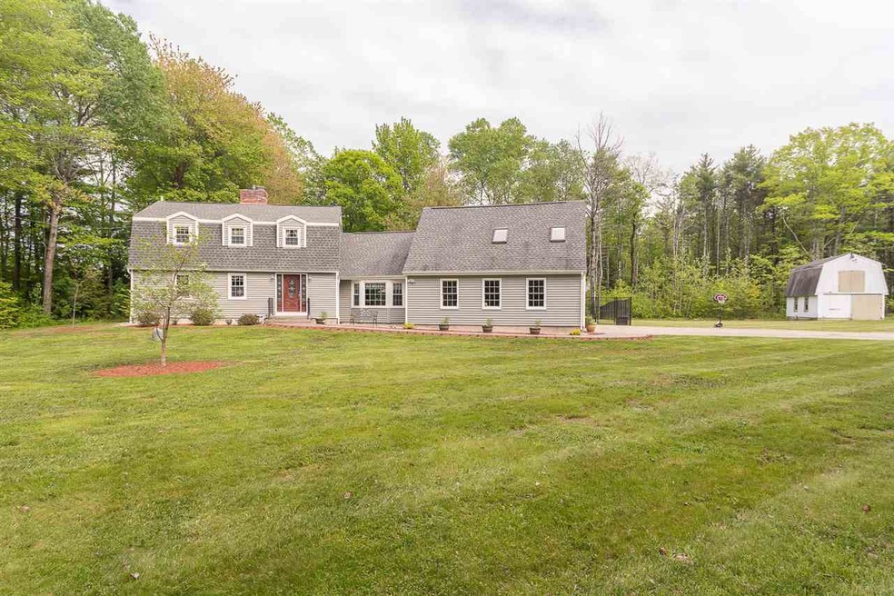 861 Salmon Falls Rd, Rochester, NH 03868 - photo 1