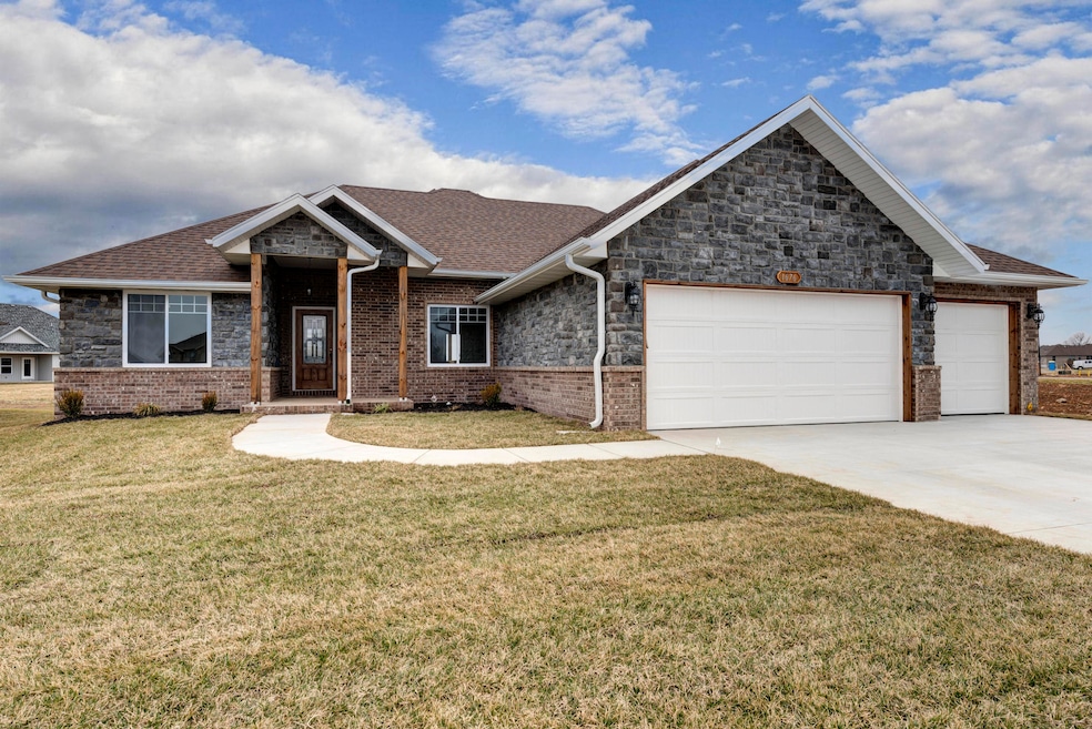 1676 E Calvary Camp Rd, Republic, MO 65738 - photo 1