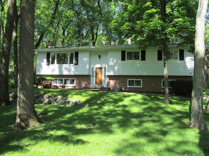 1875 Paddock Place, Fitchburg, WI 53575 - photo 1