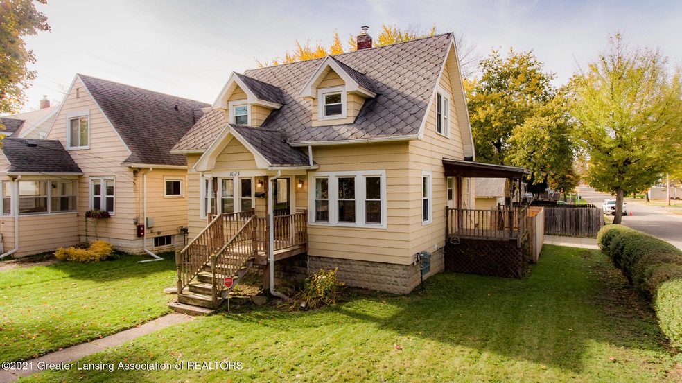 1023 N Jenison Ave, Lansing, MI 48915 - photo 1