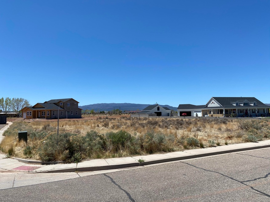 1346 S Laurie Ln, Cedar City, UT 84720 - photo 1