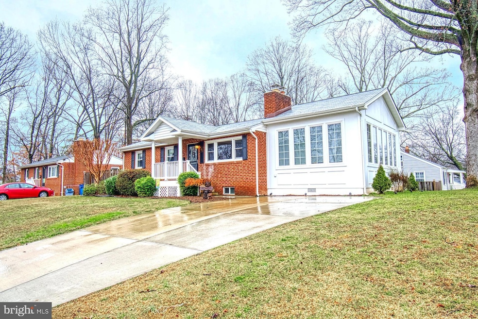 4102 Poplar St, Fairfax, VA 22030 - photo 1