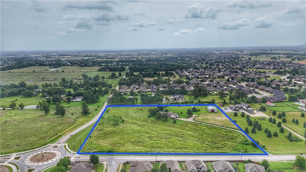 For Sale $2,500,000 • Co-Listing Agent