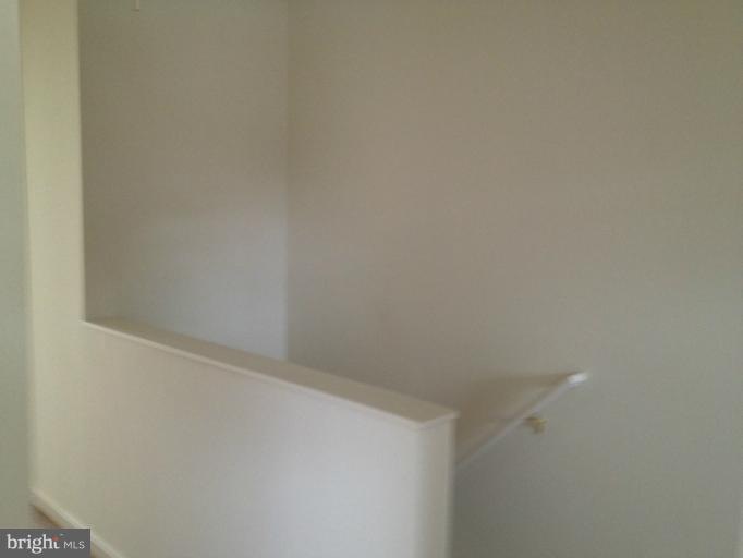 907 Arncliffe Rd, Essex, MD 21221 - photo 1