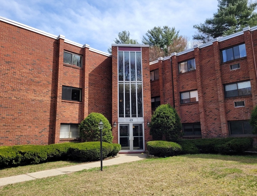 49 Windsor Dr unit 201, Holliston, MA 01746 - photo 1