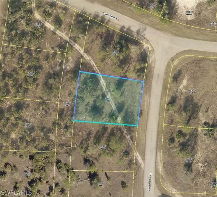 722 Goldrock Rd, Lehigh Acres, FL 33974 - photo 1