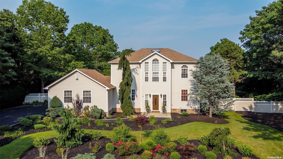 61 Hagerman Ave, Medford, NY 11763 - photo 1