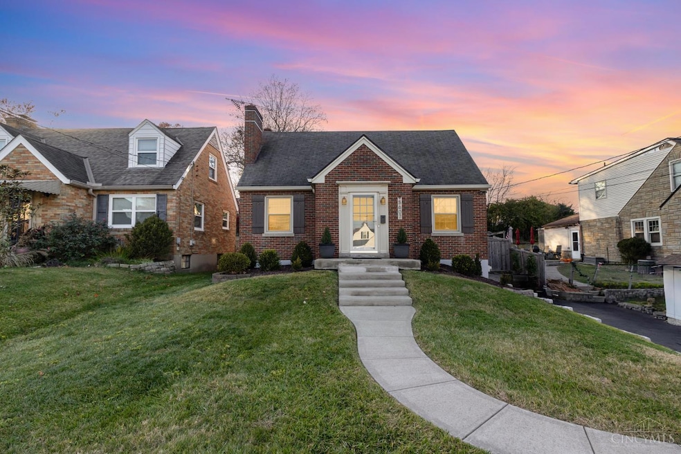 5607 Leumas Dr, Cincinnati, OH 45239 - photo 1